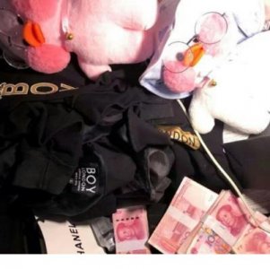 ​一句话打动陌生的成熟女女生 泡妞语句打动女生的心