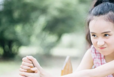 ​带生字的二字网名情侣