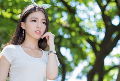 ​关于桃花开了发朋友圈的句子_赏桃花心情说说